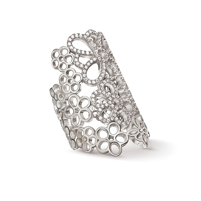 Image of  FASHIONABLY SILVER FLOWER BLOSSOM RING